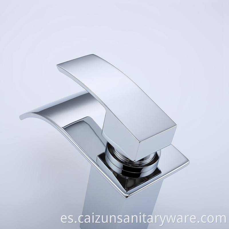 Deck Mounted Single Hole Sigle Handle Basin Faucet